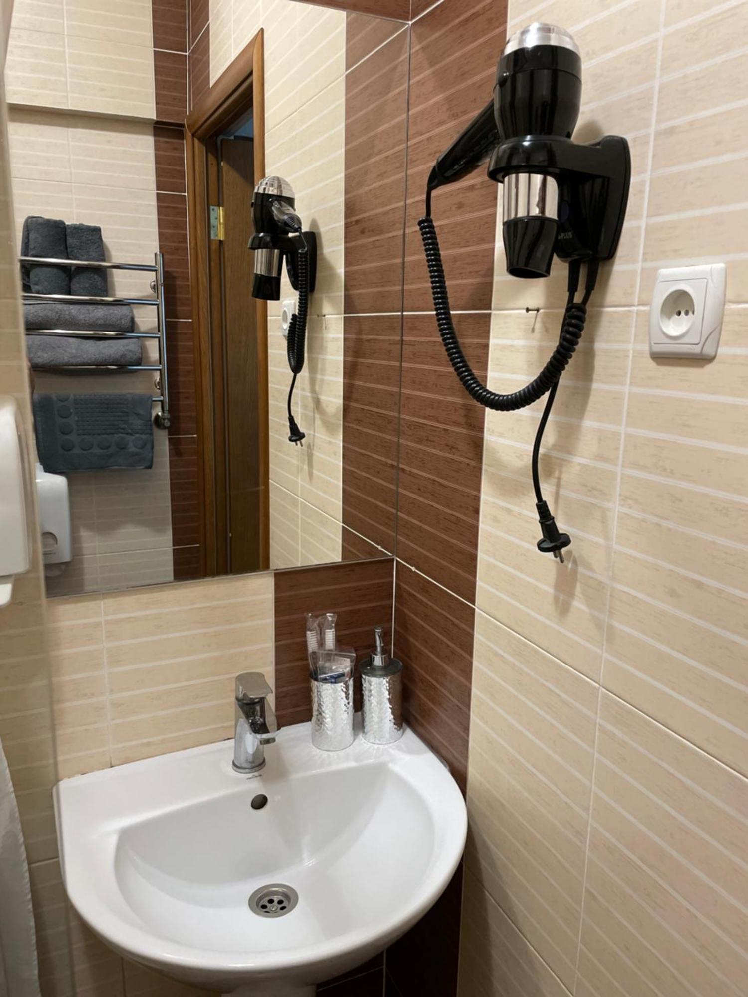 Best House Lutsk Luaran gambar