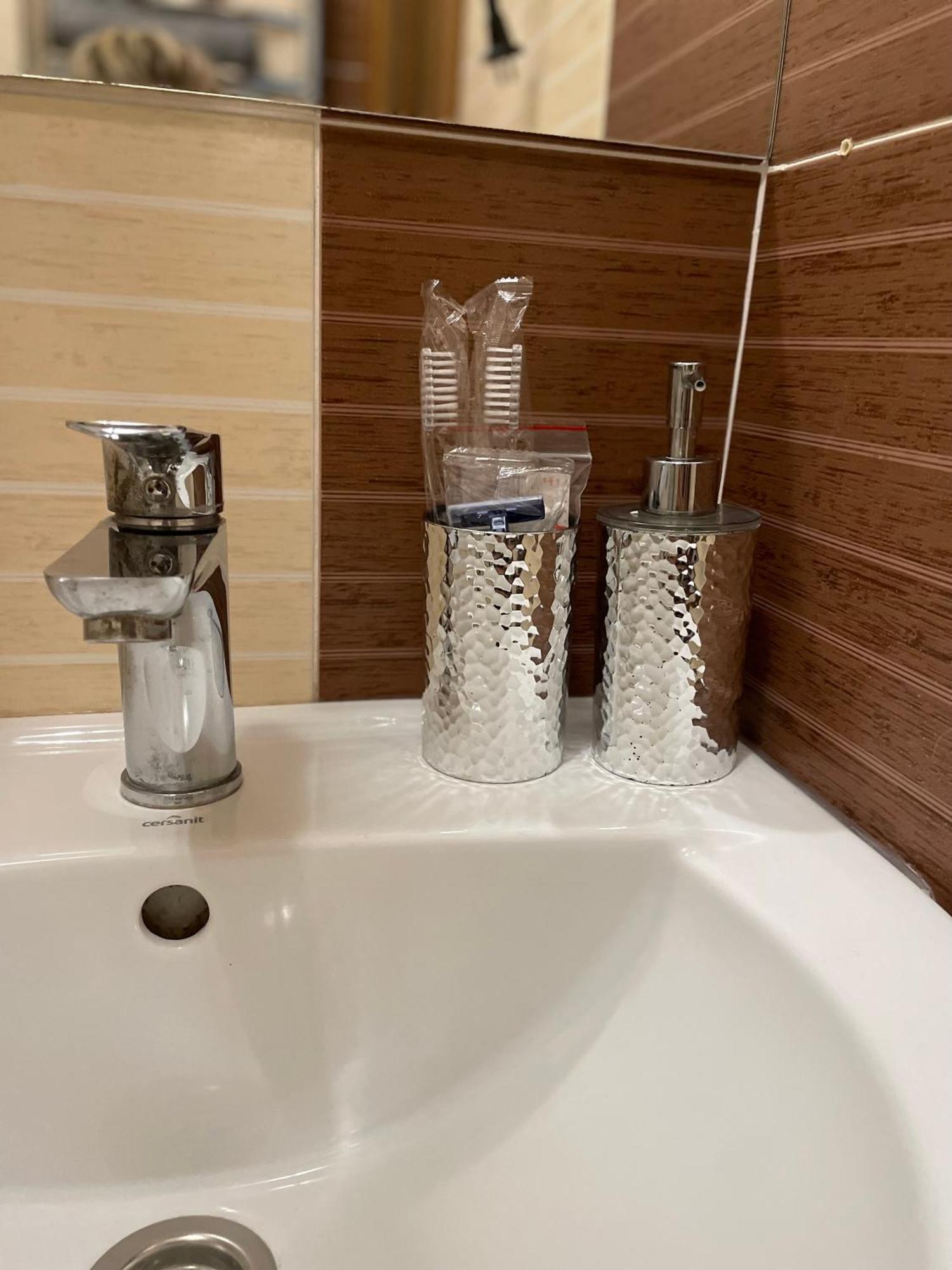 Best House Lutsk Luaran gambar