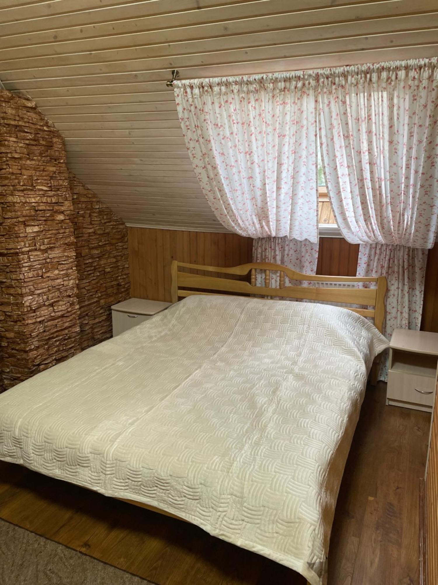 Best House Lutsk Luaran gambar