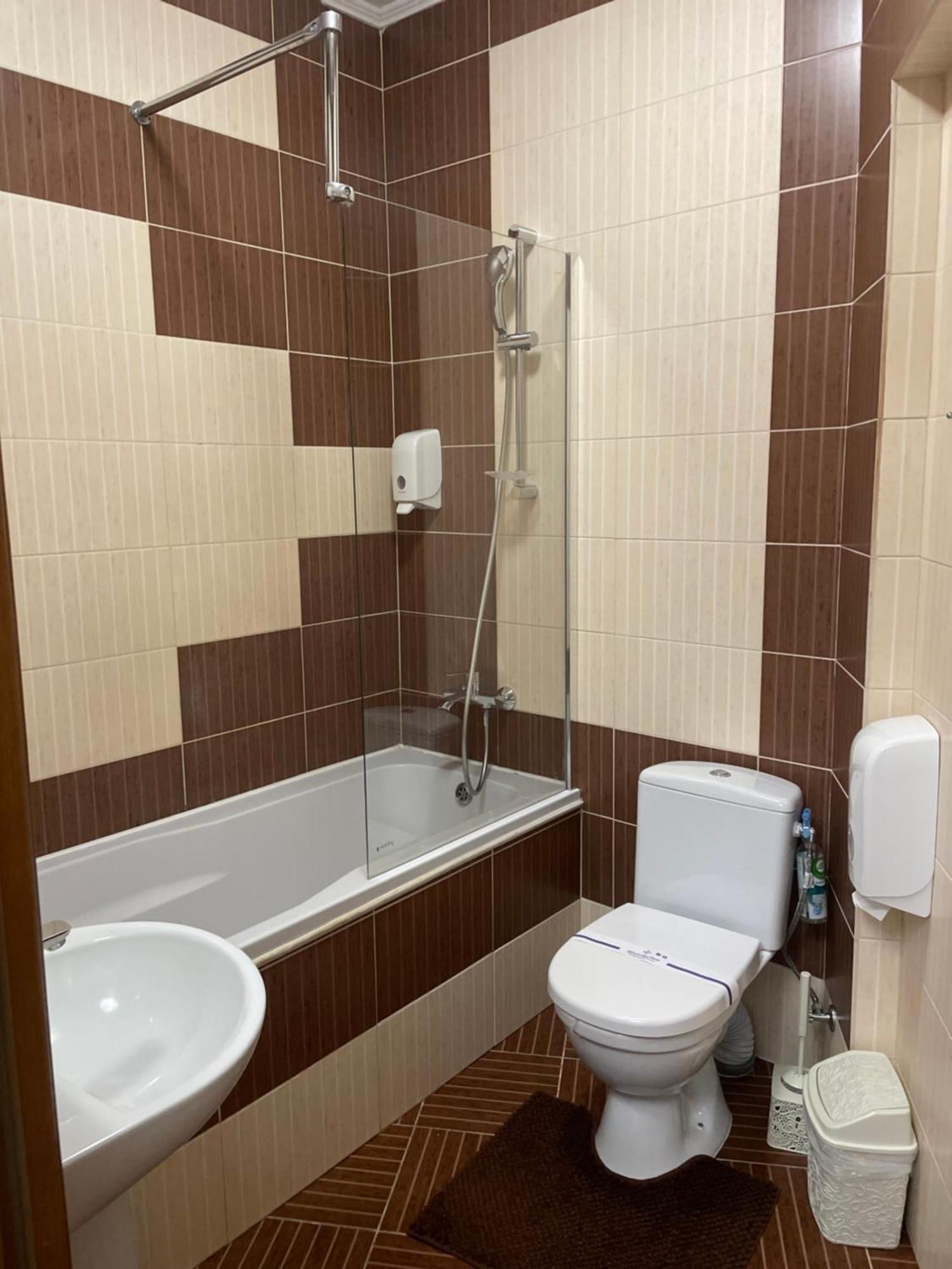 Best House Lutsk Luaran gambar