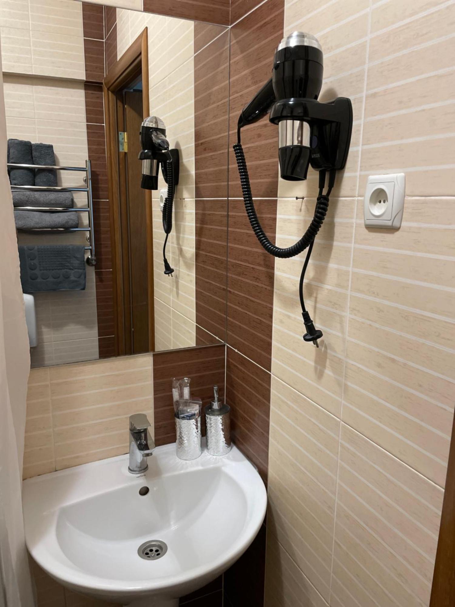Best House Lutsk Luaran gambar